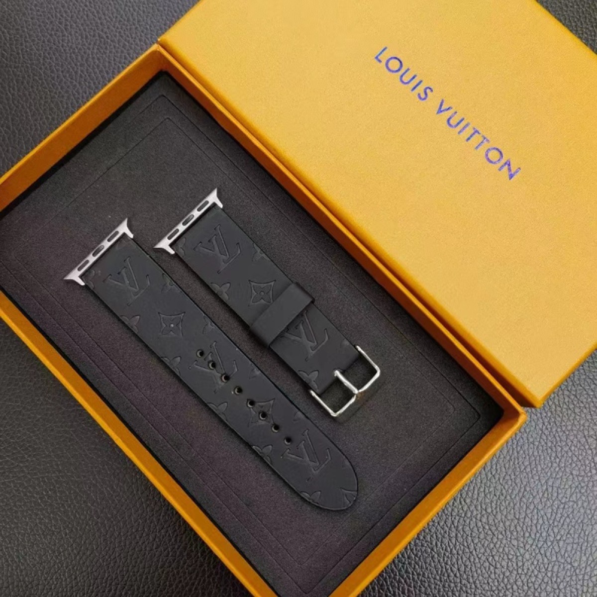 LUXURY LOUIS VUITTON LV SUPREME GUCCI LEATHER STRAP FOR APPLE WATCH BAND -  5 / 42mm/44mm/45mm